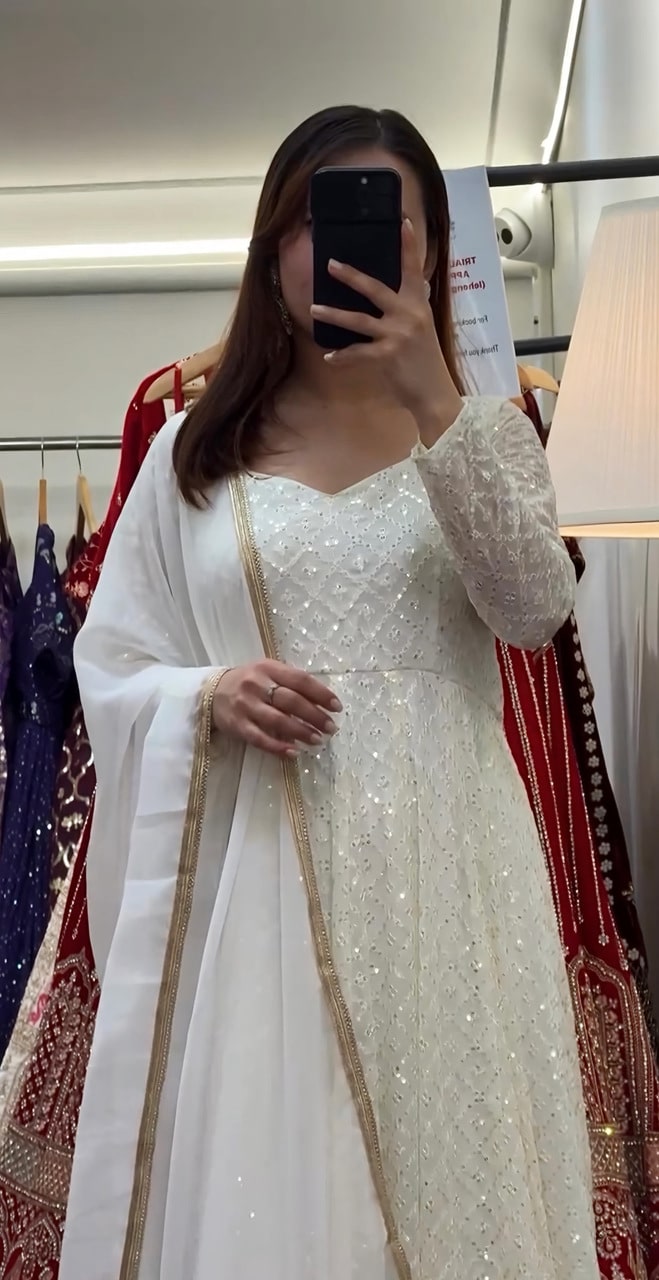 Luxury Off White Anarkali Suit Set Elegant Choice for Weddings