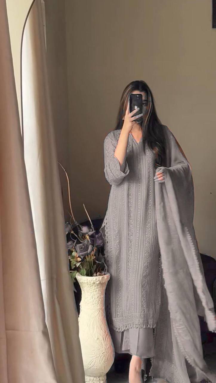 Stylish Grey Kurta Pant Set with Dupatta